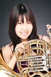 山本春奈